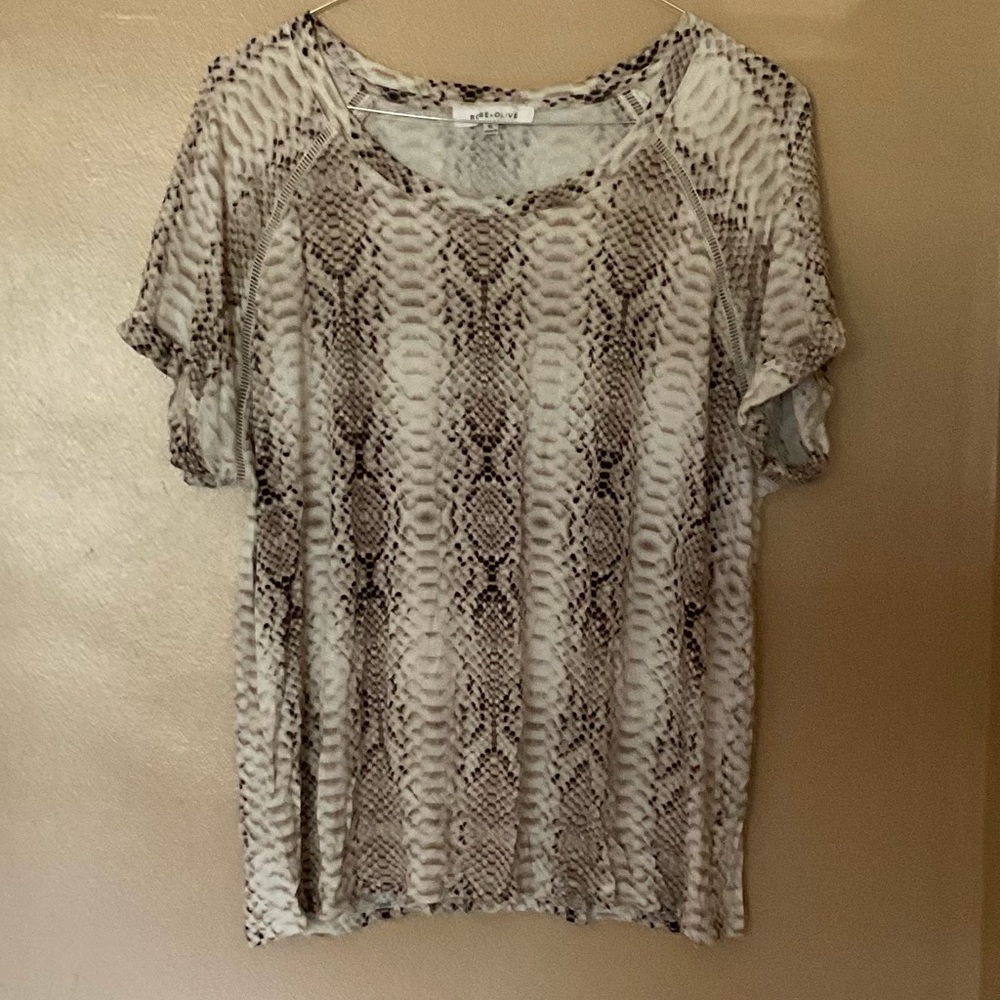 Shirt woman Rose & Olive size, XL snake-like pattern